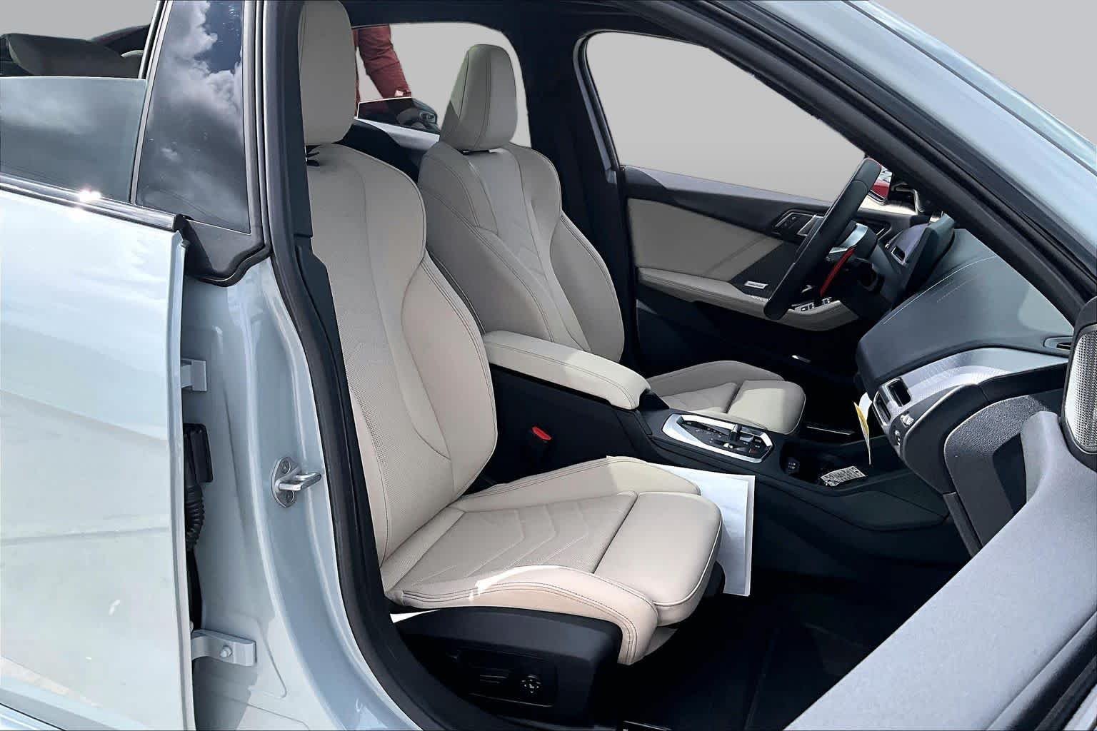 2025 BMW 2 Series M235 - Photo 16