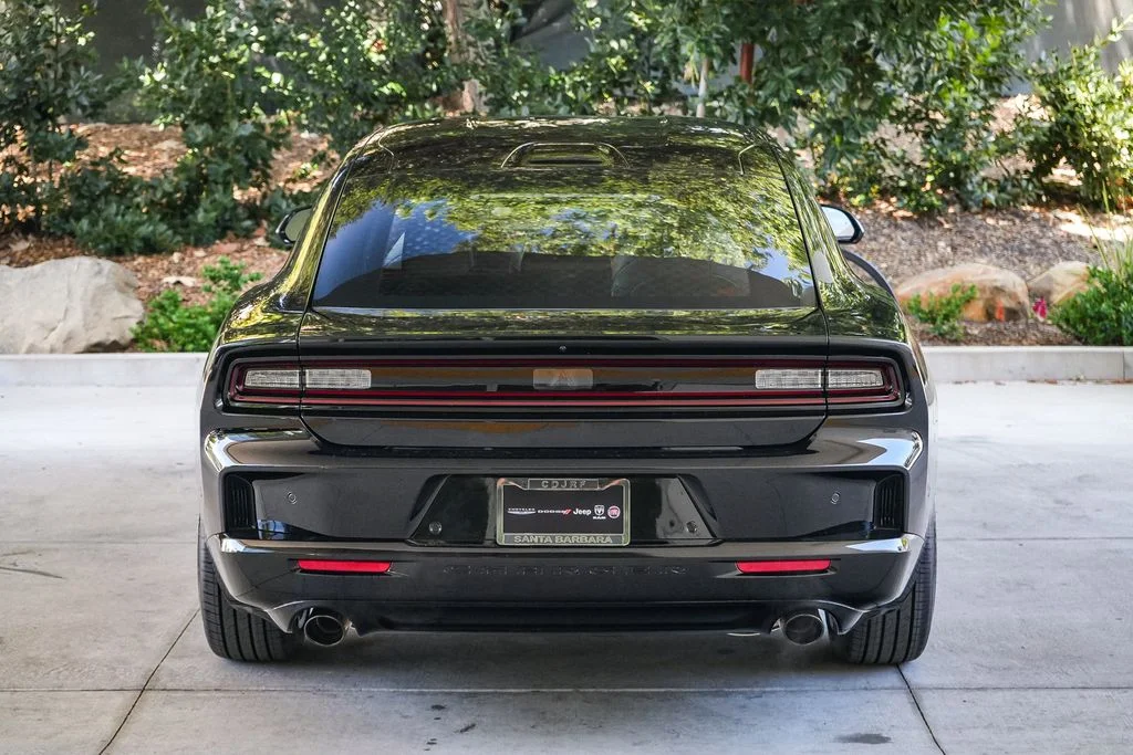 New 2026 Diamond Black Crystal Pearlcoat Dodge R/T image 5