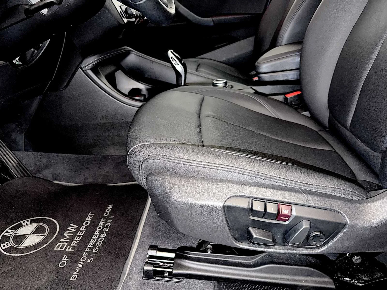 2021 BMW X1 28i - Photo 10