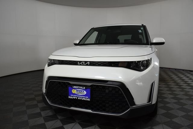 Used 2024 White Kia LX image 3