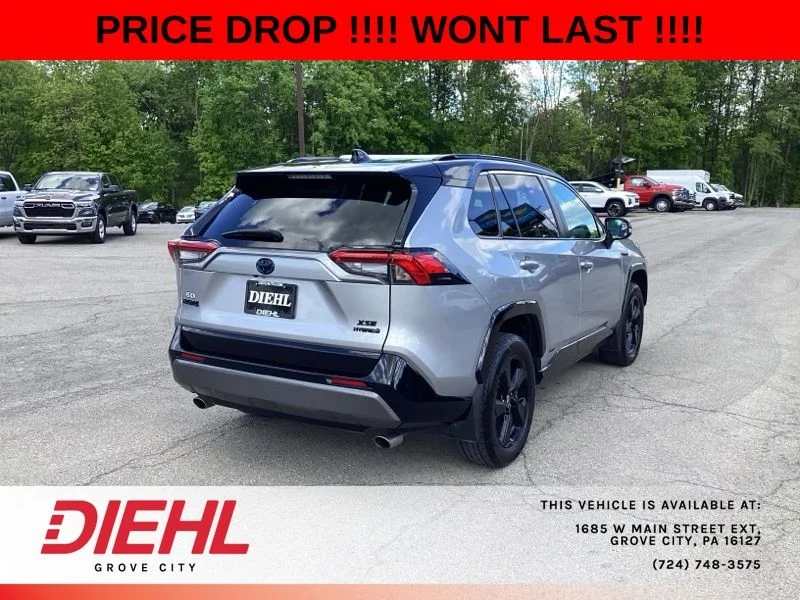 Used 2021 Silver Toyota XSE image 7