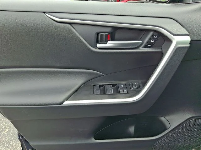 Used 2025 Blue Toyota XLE Premium image 13