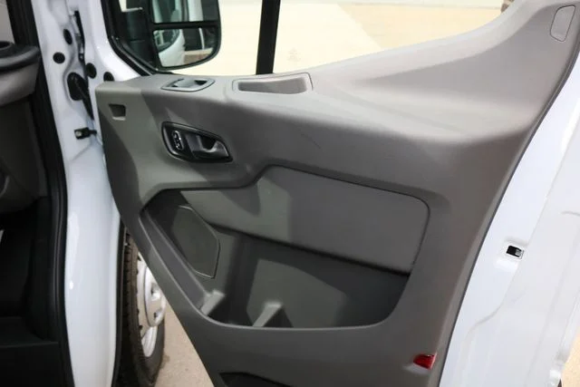 New 2026 Oxford White Ford Cargo Van image 41