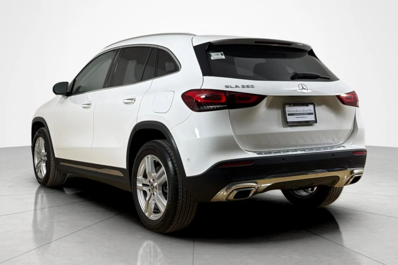 Used 2021 Polar White Mercedes-Benz GLA 250 image 3
