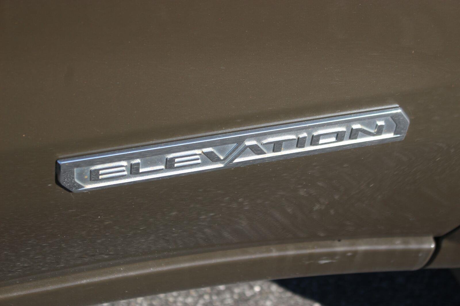 Used 2023 Deep Bronze Metallic GMC Elevation image 10
