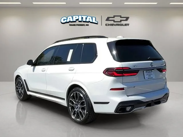 Used 2023 White BMW xDrive40i image 4