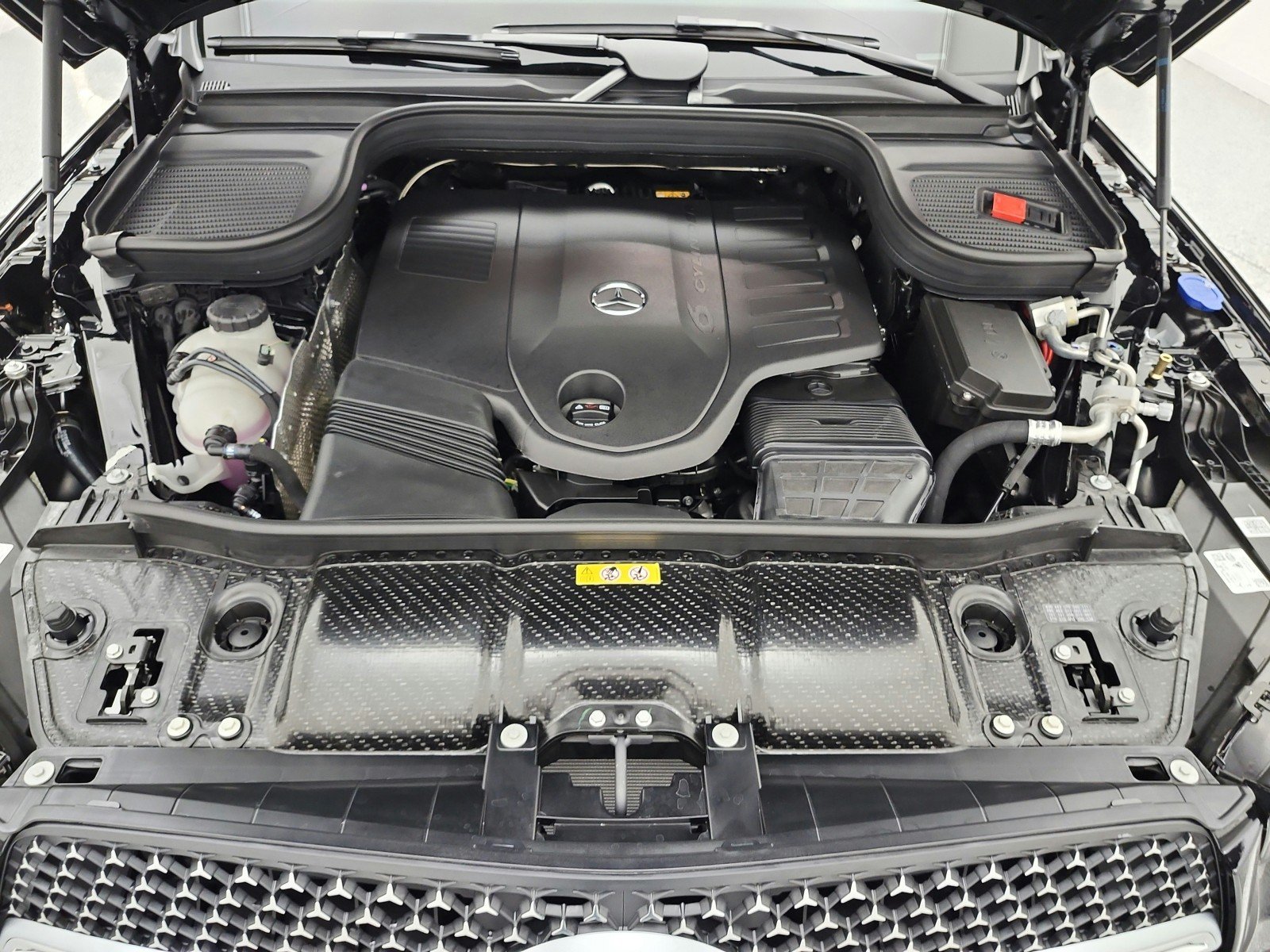 New 2026 Black Mercedes-Benz GLE 450 4MATIC® SUV image 12