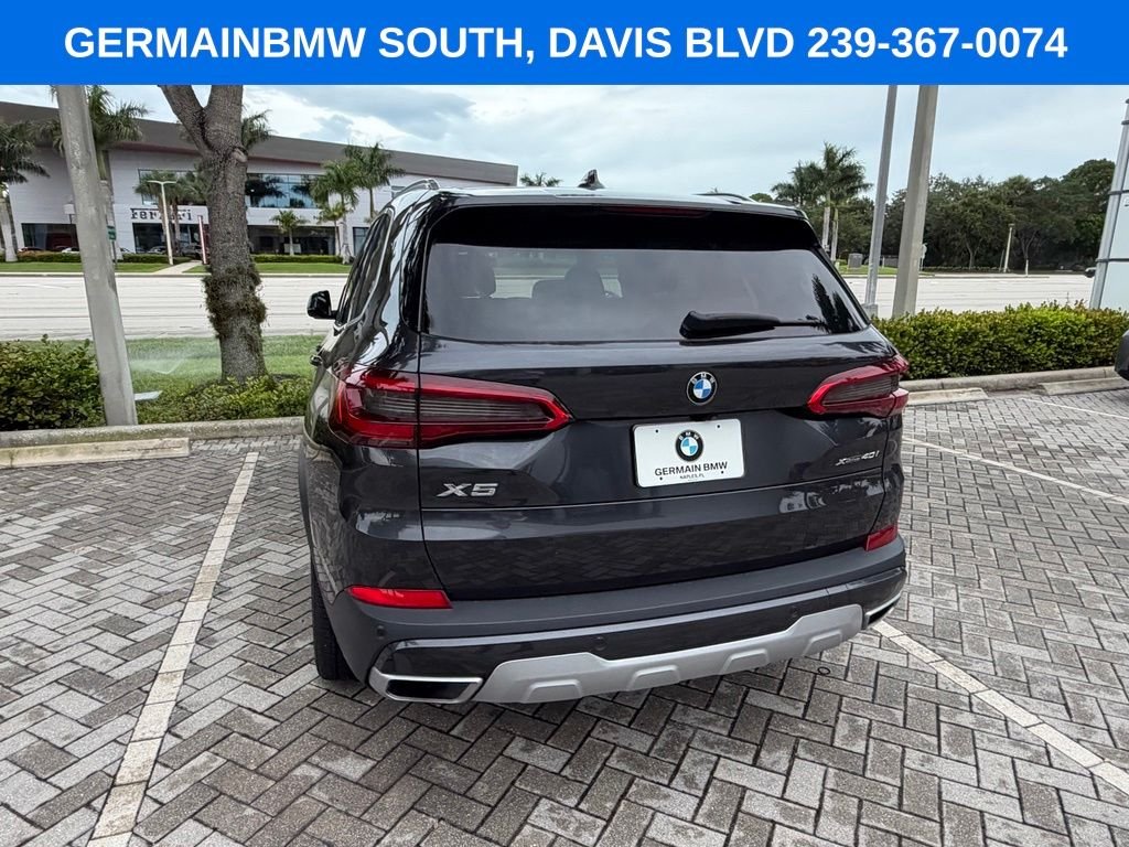 Used 2020 Dark Graphite BMW xDrive40i image 13