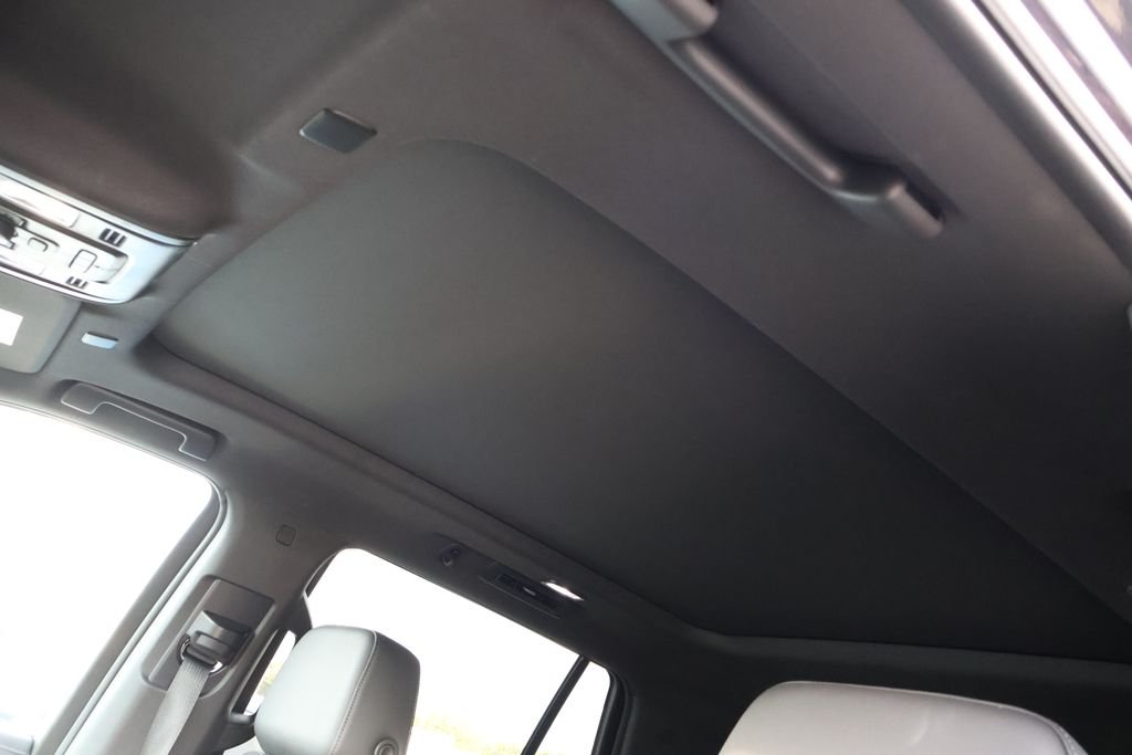 Used 2022 Blue Chevrolet Z71 image 14