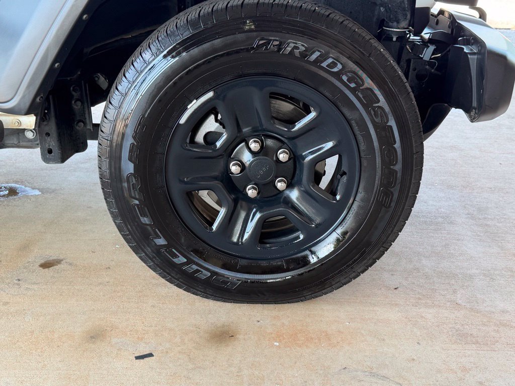 Used 2025 White Jeep Sport image 32