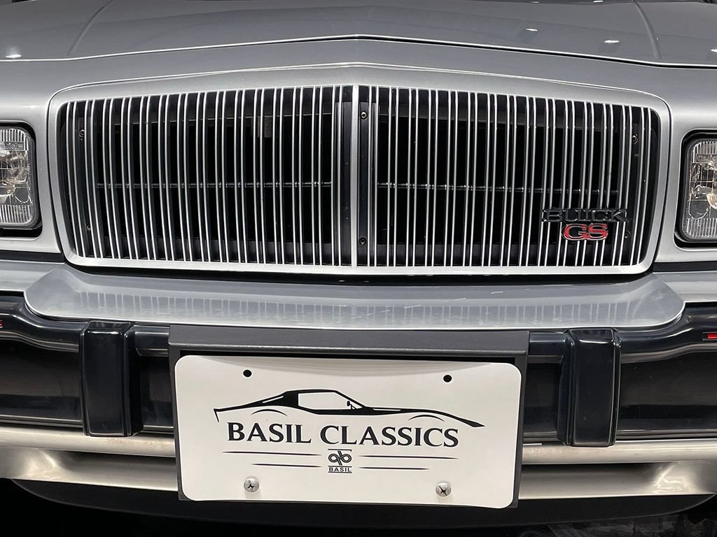 Used 1991  Buick Custom image 27