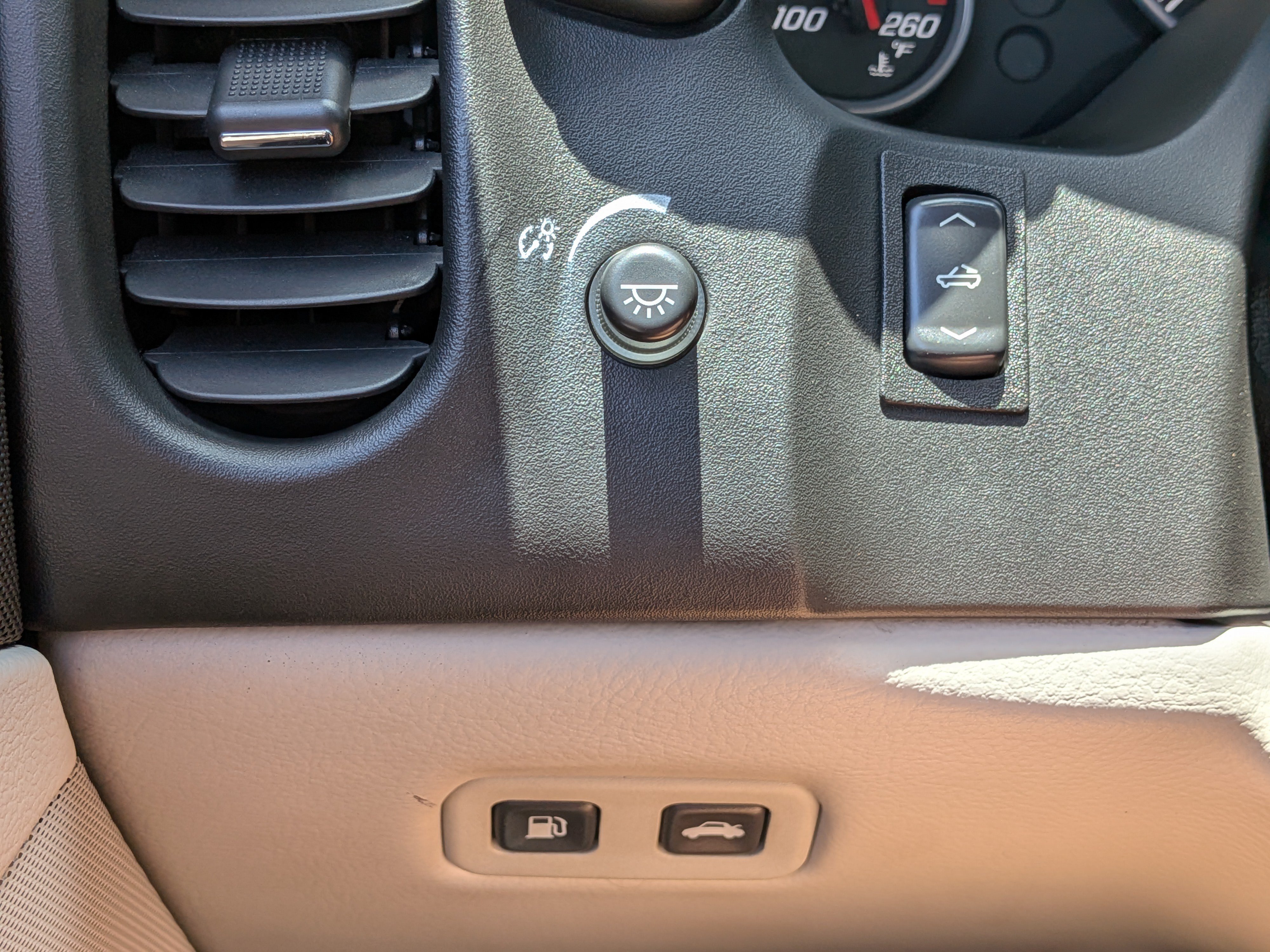 Used 2011 Black Chevrolet Z16 Grand Sport w/3LT image 21