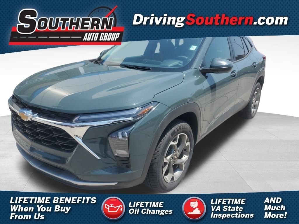 Used 2025 Gray Chevrolet LT image 1
