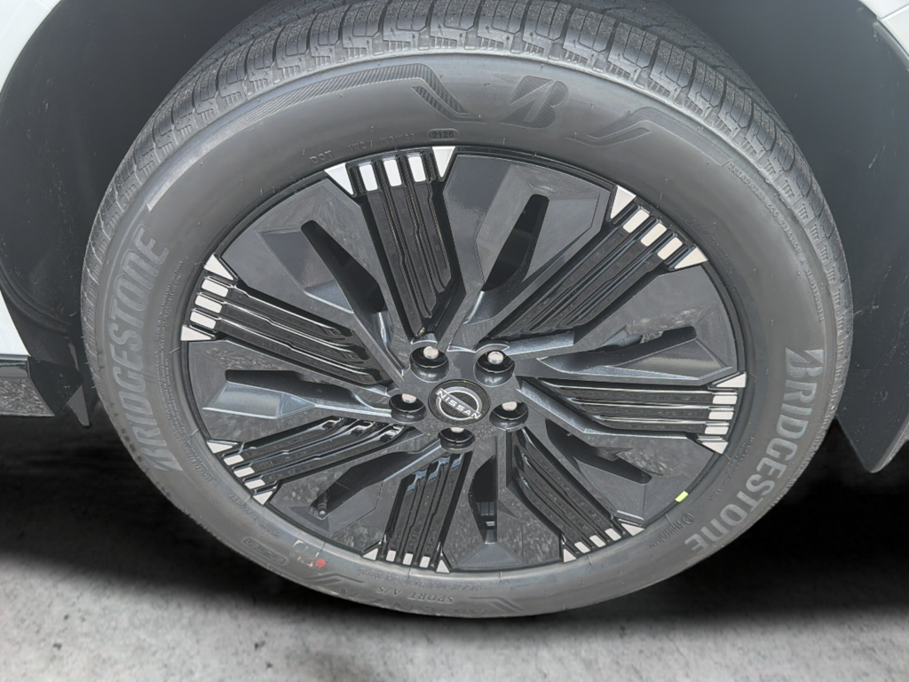 New 2026 White Nissan Platinum image 58