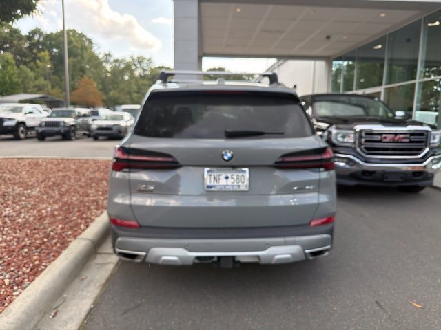 Used 2025  BMW xDrive40i image 7