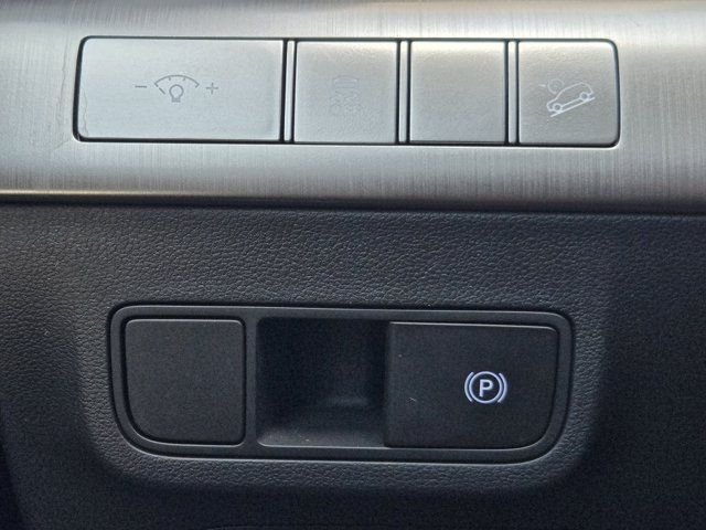 Certified Used 2025 White Hyundai SEL Convenience image 23