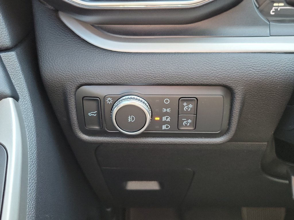 Used 2021 Red Metallic Ford XLT image 25