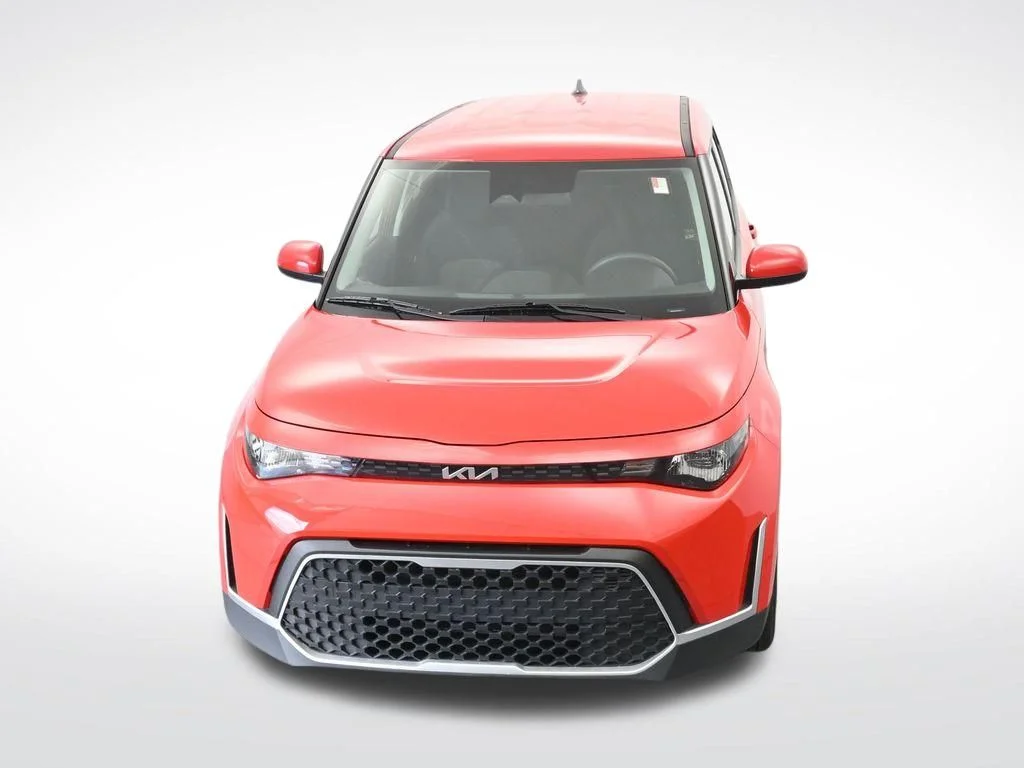 Used 2025 Red Kia LX image 23