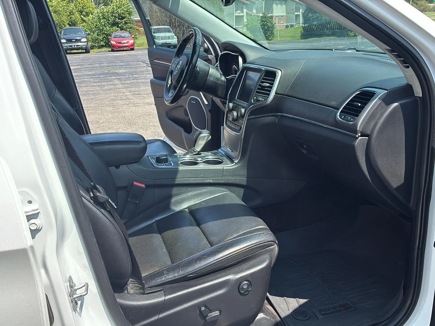 Used 2017 Bright White Clearcoat Jeep Summit image 17