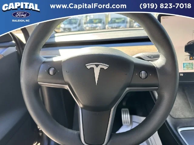 Used 2023  Tesla Performance image 25