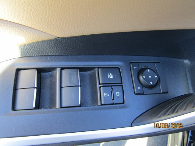 Used 2025 Midnight Black Metallic Toyota XLE Premium image 17