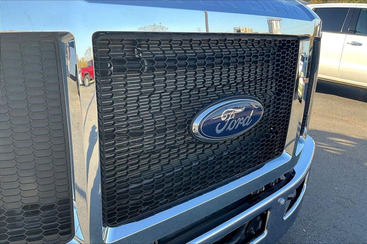 Used 2021 OXFORD WHITE Ford EXTENDED CAB CHASSIS-CAB image 30