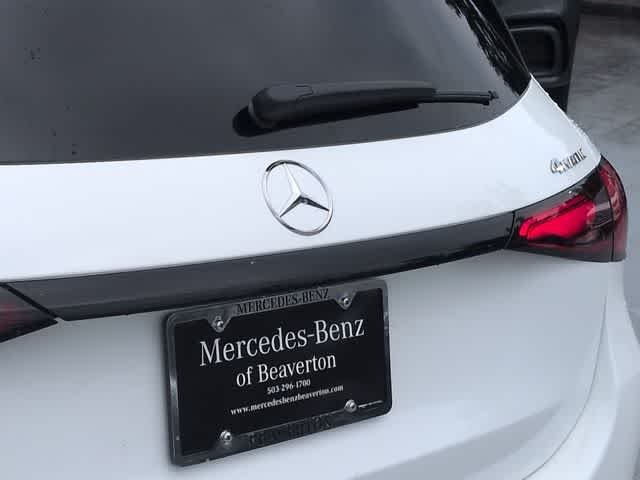 New 2026 Polar White Mercedes-Benz GLC 300 image 11
