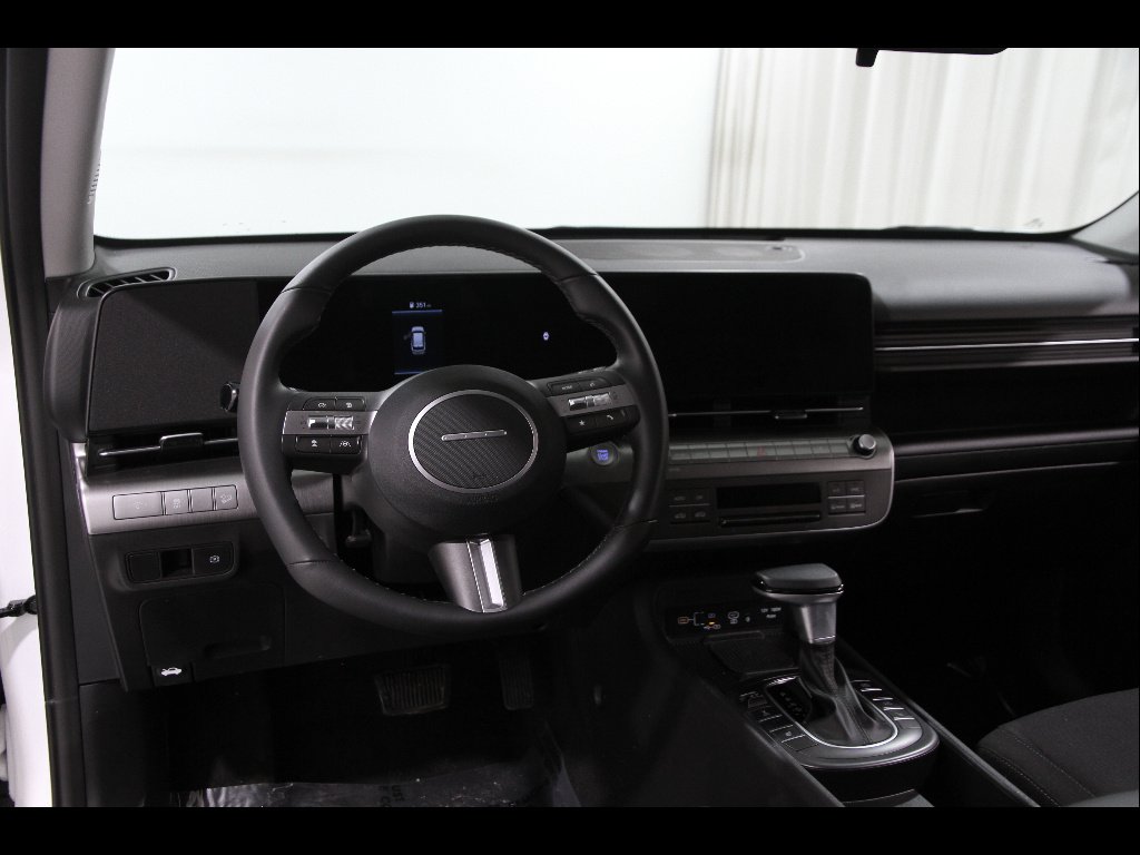 Used 2026 Atlas White Hyundai SEL Sport image 6