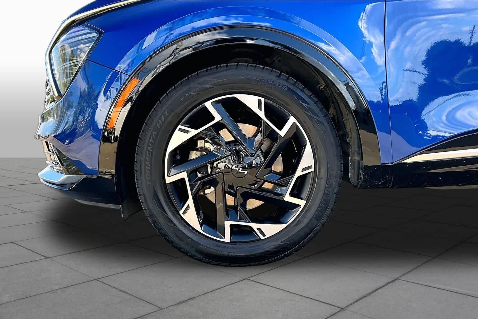Used 2023 Sapphire Blue Kia SX-Prestige image 9