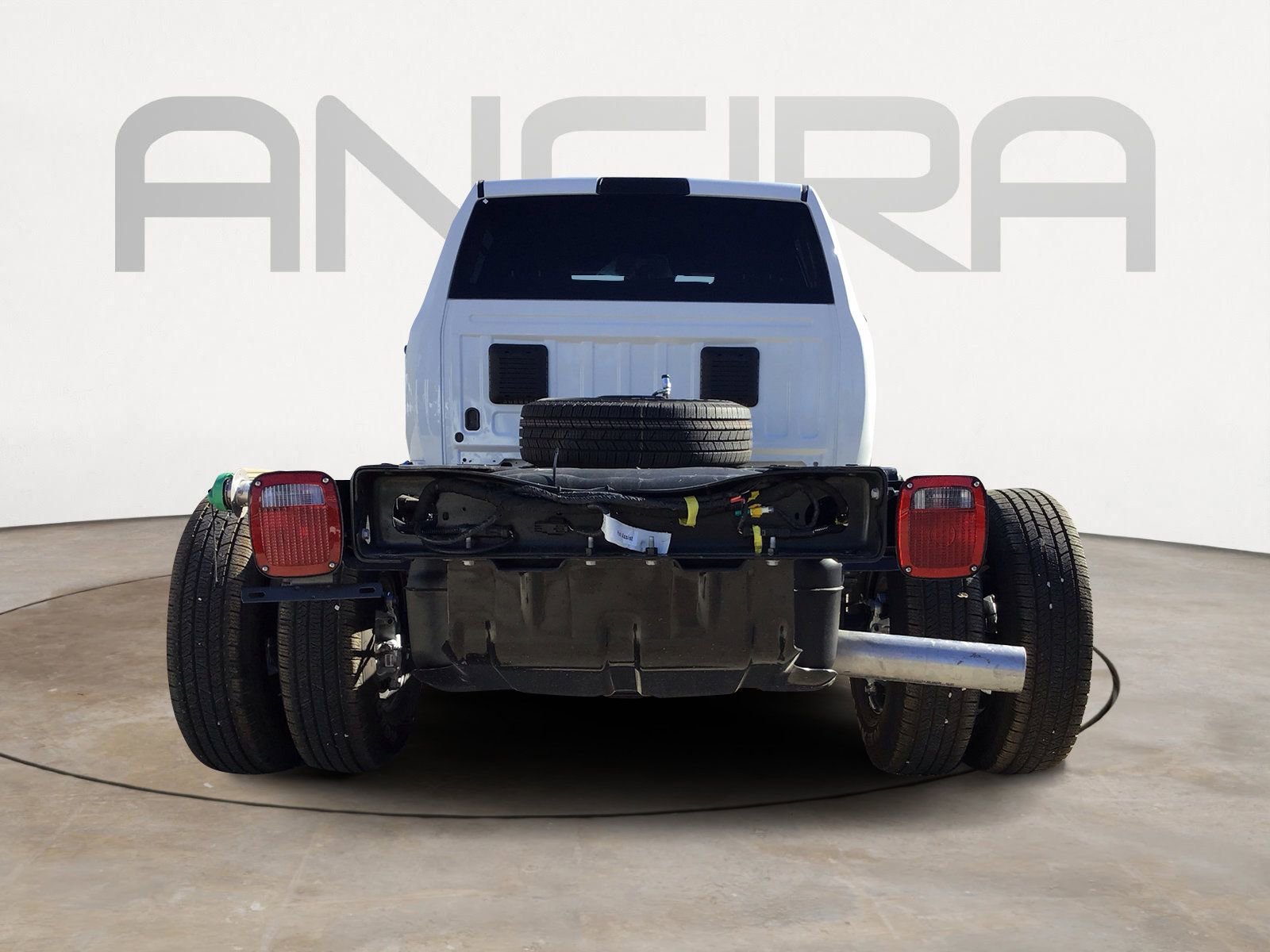 New 2026 Bright White Clearcoat RAM Tradesman image 9