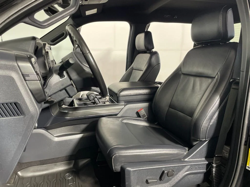 Used 2023 Agate Black Metallic Ford XLT image 11