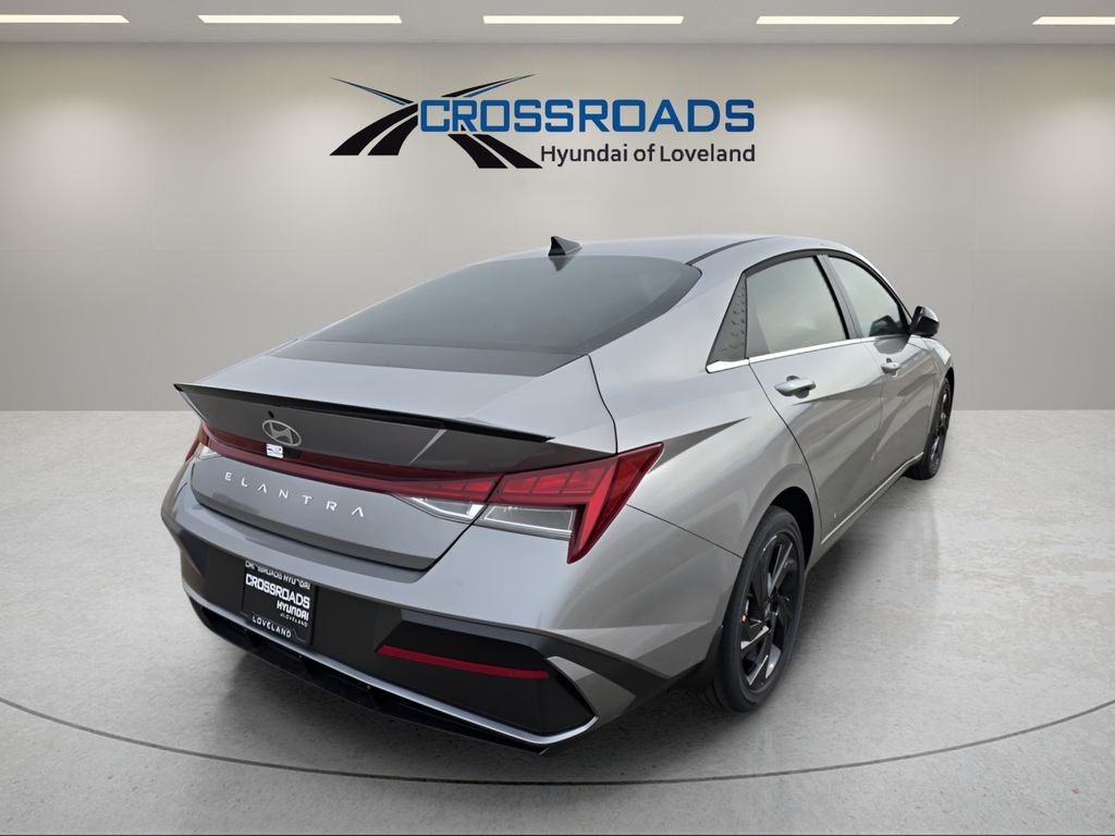 New 2026 Fluid Metal Hyundai SEL Sport Premium image 5