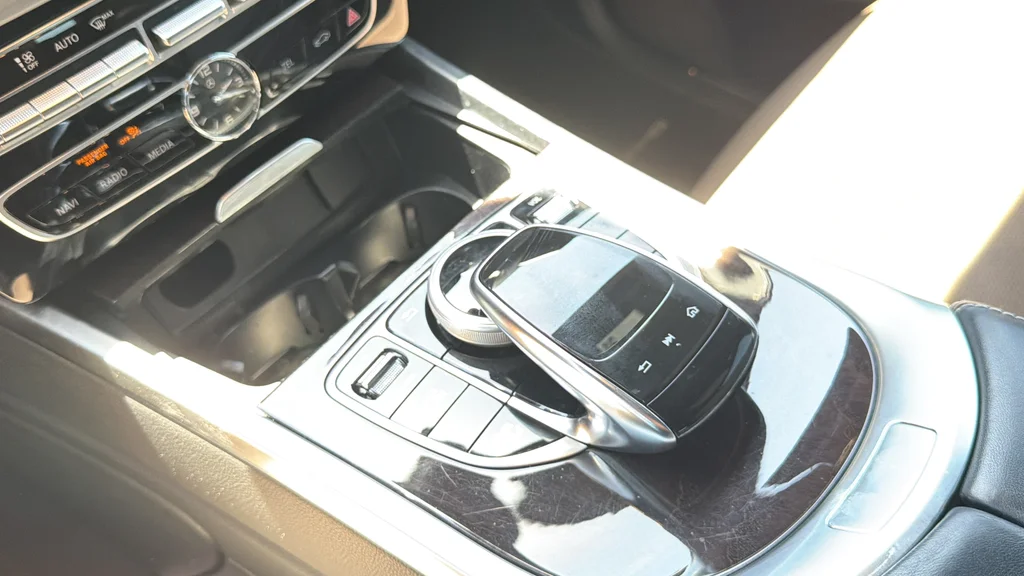 Used 2022 White Mercedes-Benz G 550 image 24