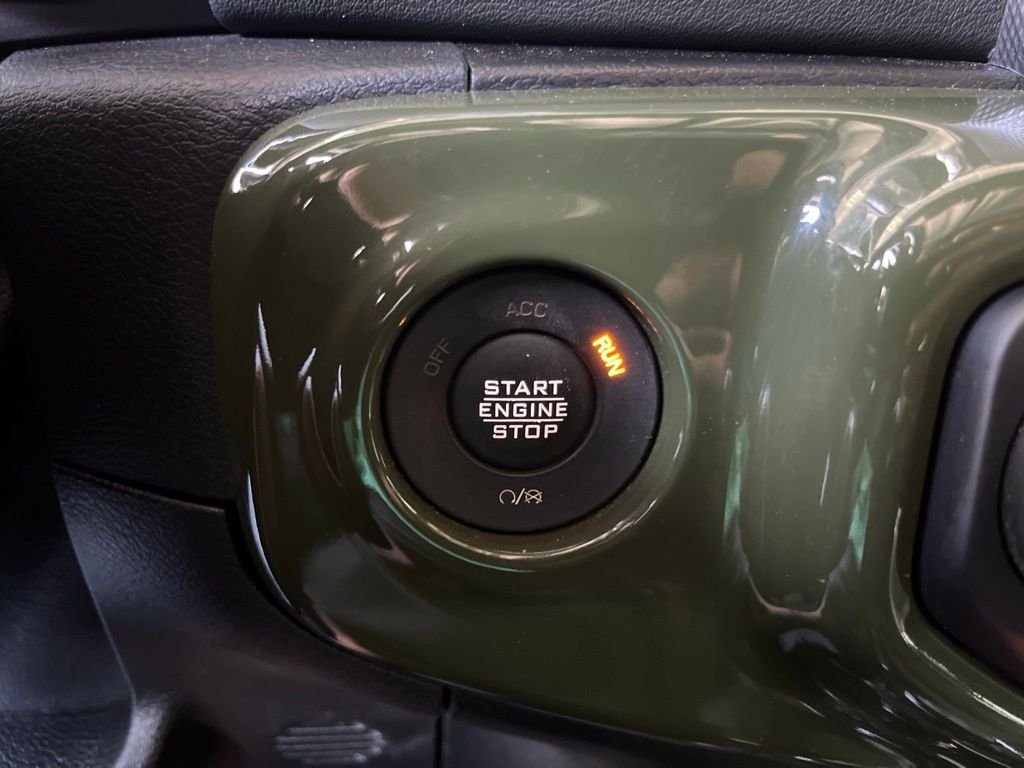 Used 2021 Green Clearcoat Jeep Overland image 35