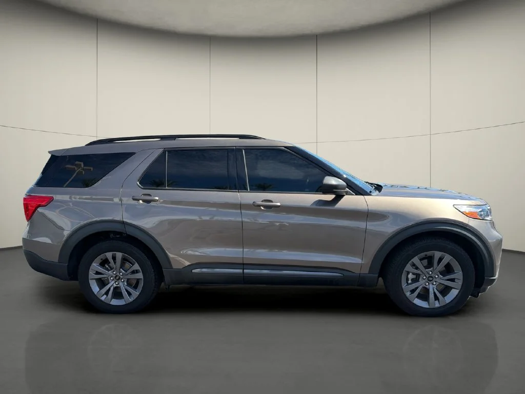 Used 2021 Gray Ford XLT image 8