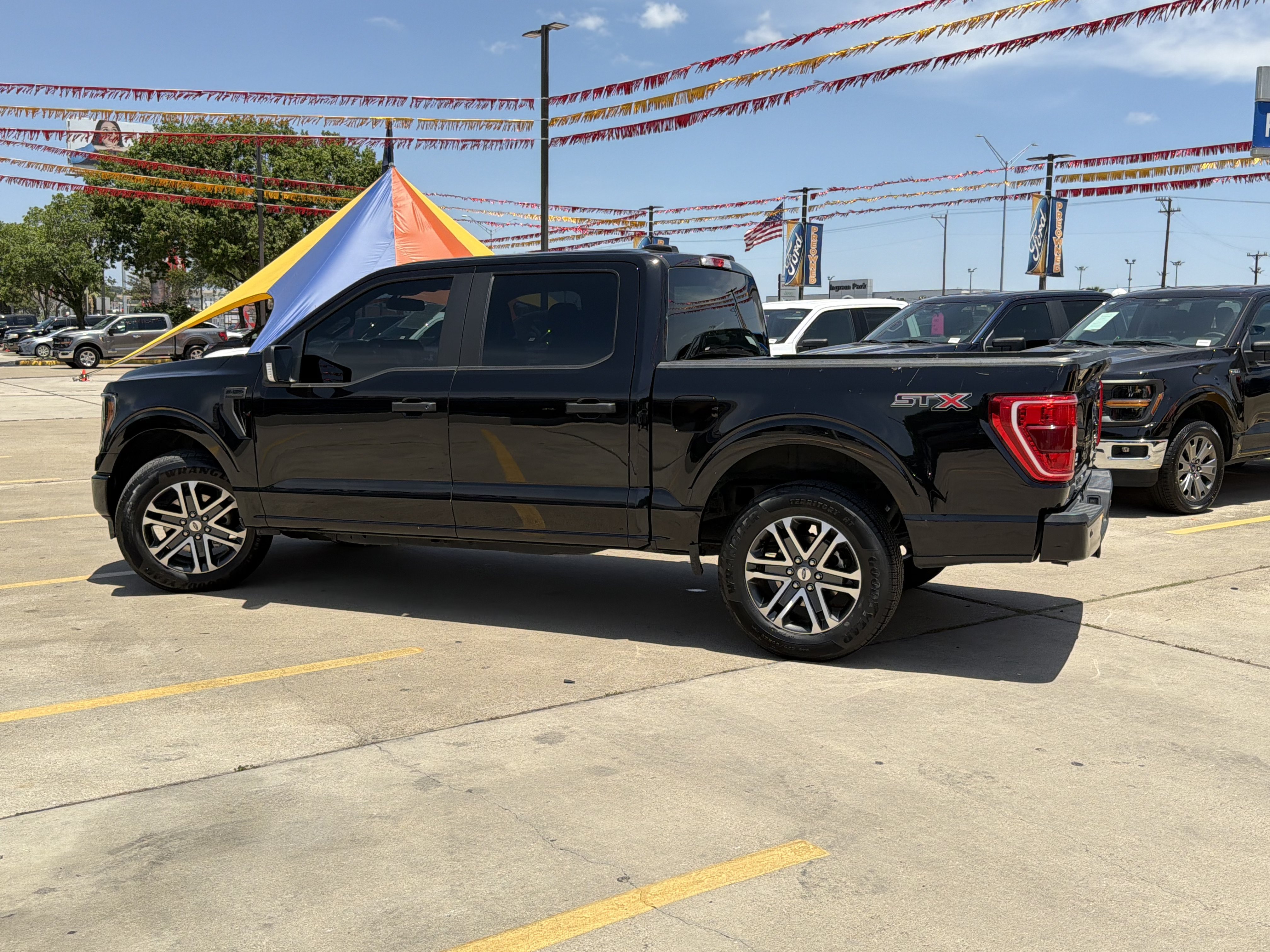 Used 2023 Black Ford Lariat image 10