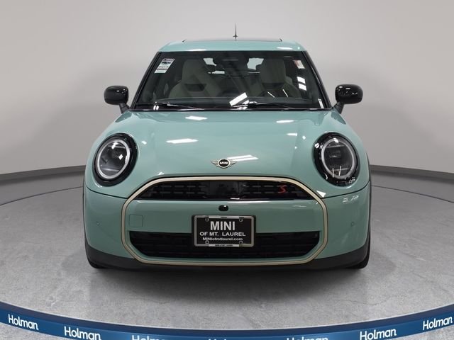 Used 2026 Green MINI Iconic image 3