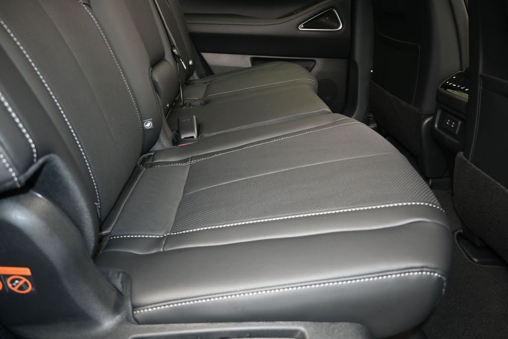 New 2027 MINERAL BLACK INFINITI Luxe FWD image 23