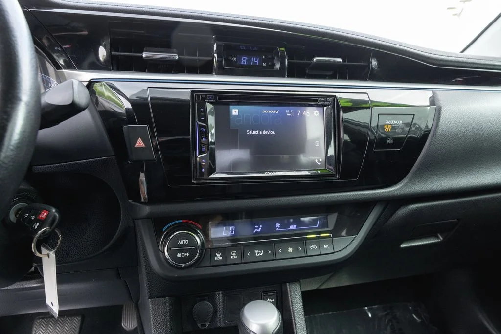 Used 2014 Super White Toyota S image 17