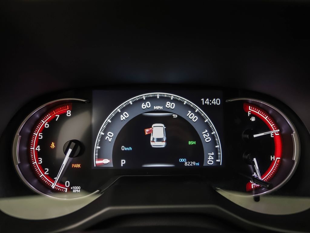 Used 2025 Pearl Toyota XLE Premium image 14
