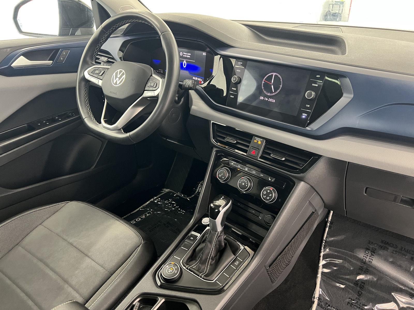 2023 Volkswagen Taos SE - Photo 30