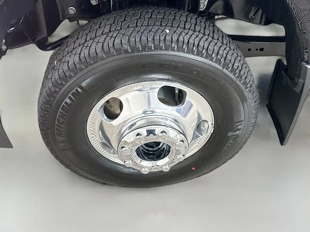 New 2026 Agate Black Metallic Ford F-350® Lariat® image 32