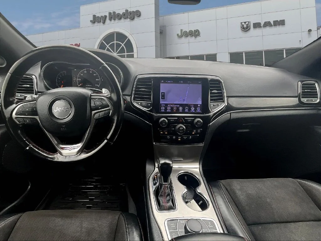 Used 2020 White Jeep Trailhawk image 11