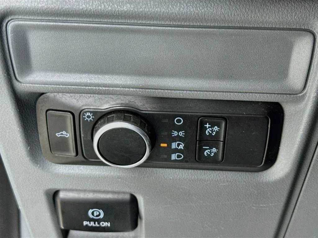 Used 2021 Oxford White Ford XL image 15