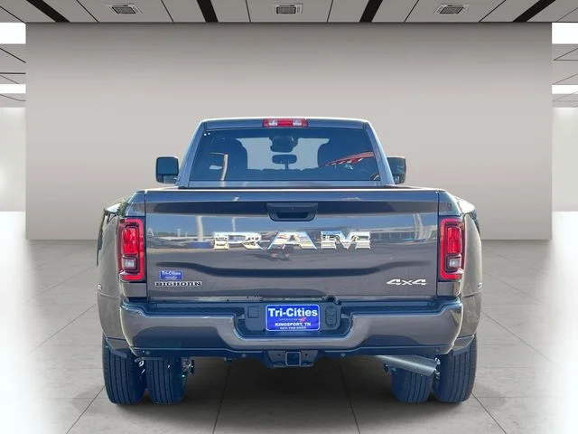 New 2026 Granite Crystal Metallic Clear-Coat Exterior Paint RAM Big Horn image 5