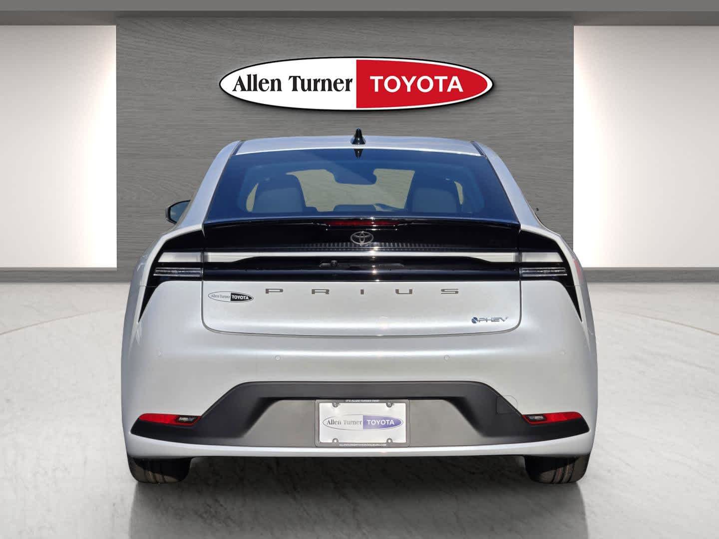 New 2026 Wind Chill Pearl Toyota SE image 7
