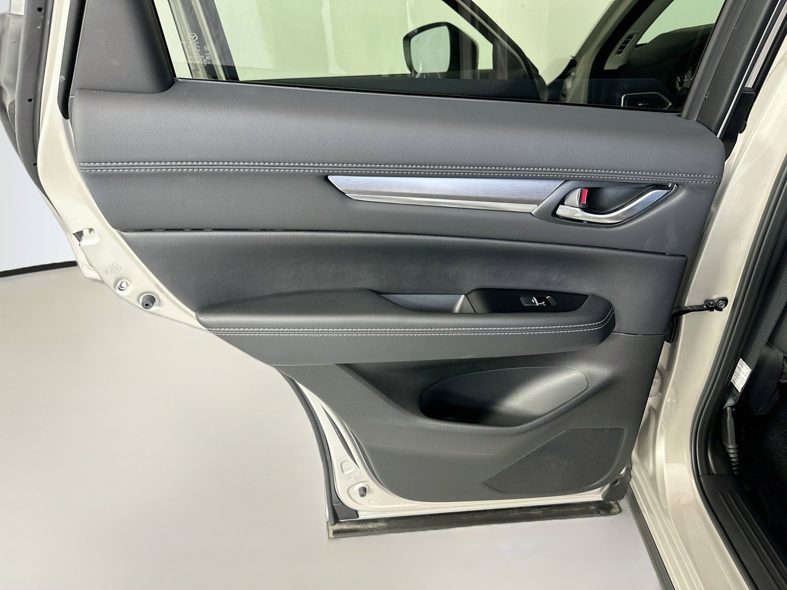 2025 Mazda CX-5 S Premium Plus package - Photo 32