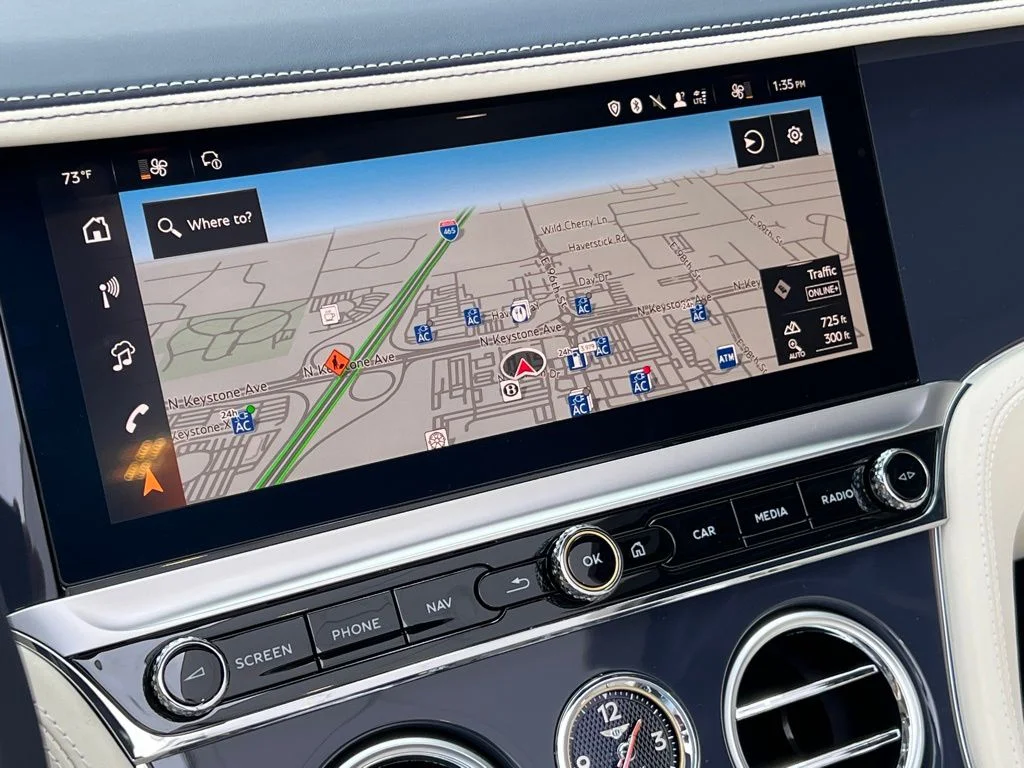 Used 2026  Bentley Azure image 21
