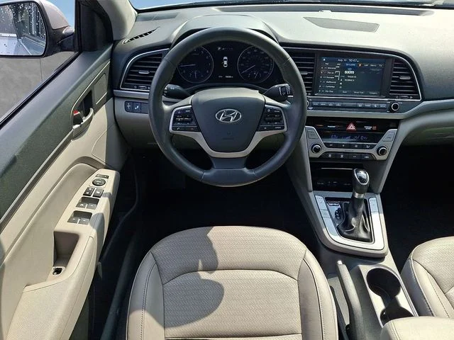 Used 2017 Gray Hyundai Limited image 11