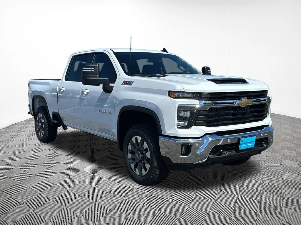 New 2026 Summit White Chevrolet LT image 4